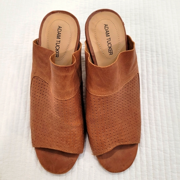 Adam Tucker Block Heel Mules Tan Perforated Leather - Picture 3 of 6